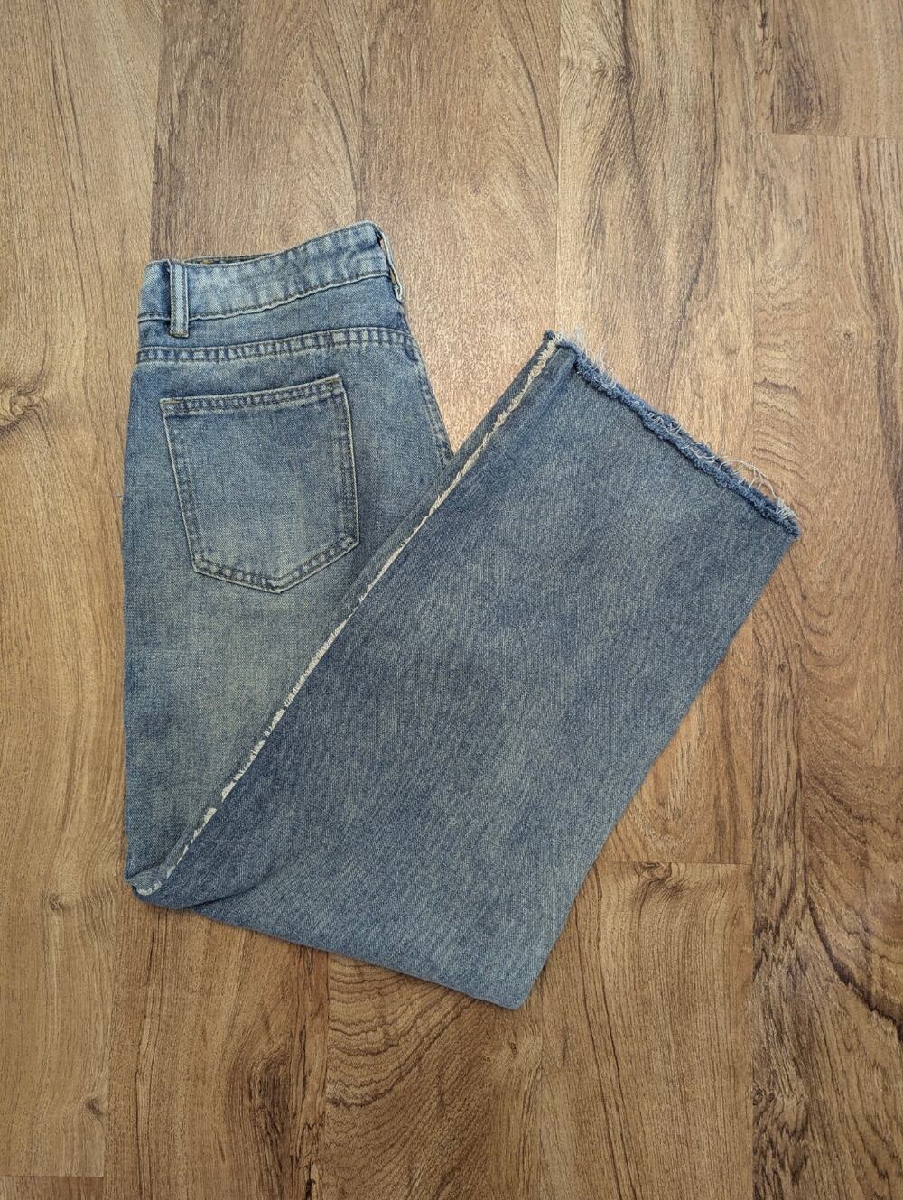 Distressed Frayed-Seam Blue Denim Jeans – No Size Tag (See Measurements)
